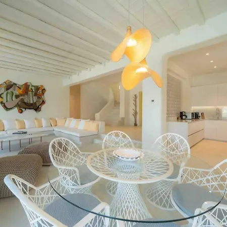Bright New Luxury Villa *
