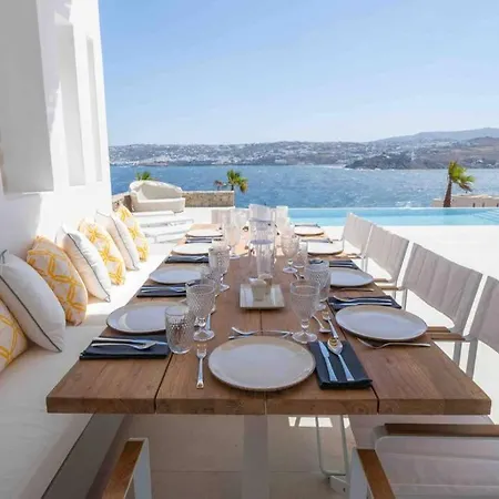 Bright New Luxury Villa *