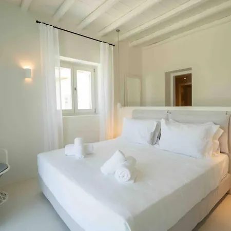 Bright New Luxury Villa וילה