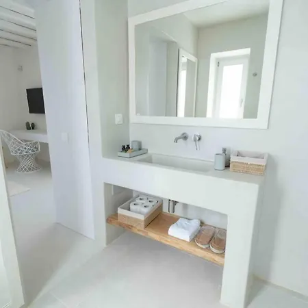 Bright New Luxury Villa
